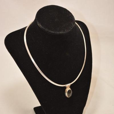 925 Sterling Omega Chain w/ 925 Onyx Pendant 17" 28.1g