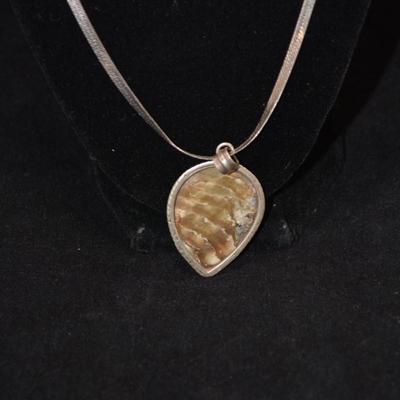 925 Sterling Chain w/ Mother of Pearl Pendant 24