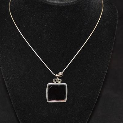925 Sterling Chain w/ 925 Lavender Glass Pendant 22"