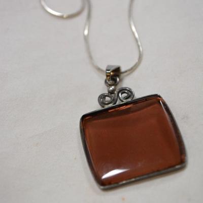 925 Sterling Chain w/ 925 Lavender Glass Pendant 22"