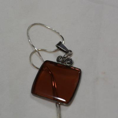 925 Sterling Chain w/ 925 Lavender Glass Pendant 22"