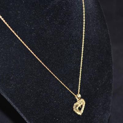 Delicate 14K Gold Chain 16" w/ 14K Heart Pendant 2.1g