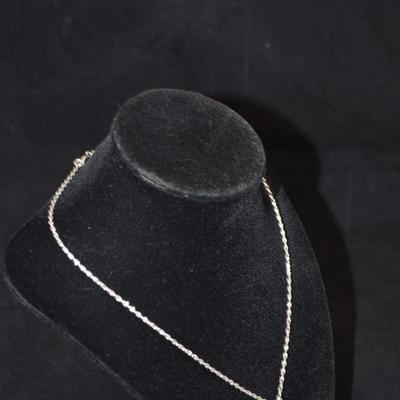925 Sterling Pendant w/ Marcasite & Pearl on 925 Chain 18" 6.1g