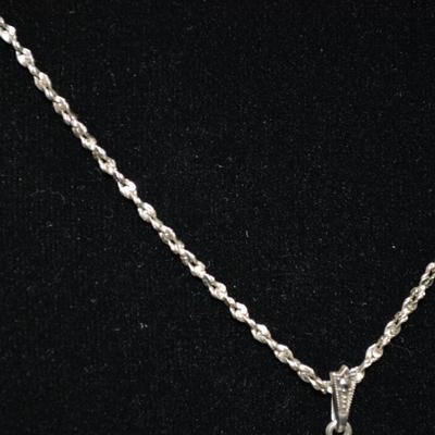 925 Sterling Pendant w/ Marcasite & Pearl on 925 Chain 18" 6.1g