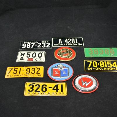 Lot of Vintage Mini License Plates & Badges