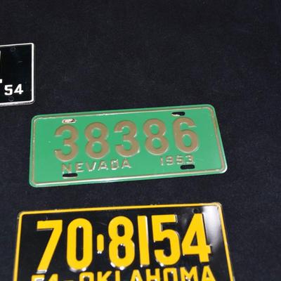 Lot of Vintage Mini License Plates & Badges