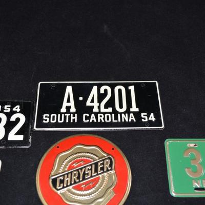 Lot of Vintage Mini License Plates & Badges