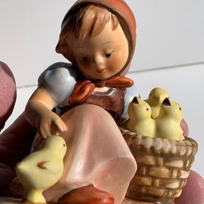 Vintage Goebel Hummel Figurine