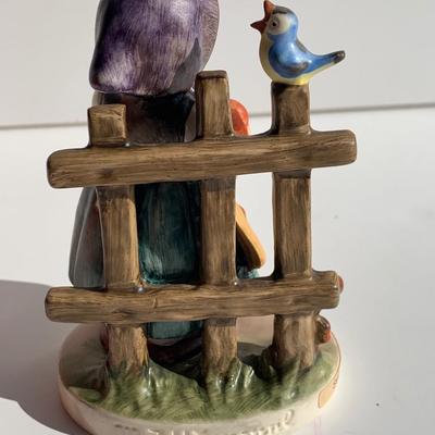 1964 Sweet Greetings Goebel Hummel Figurine