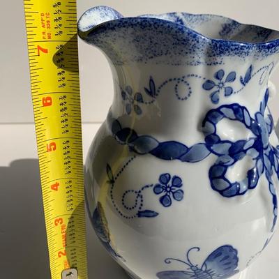 Vintage Seymour Mann China Blue 7.5â€ Pitcher