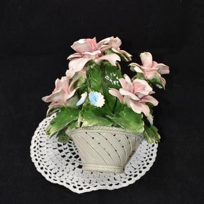 Delicate Capodimonte Rose Bouquet AS IS 9"x9"