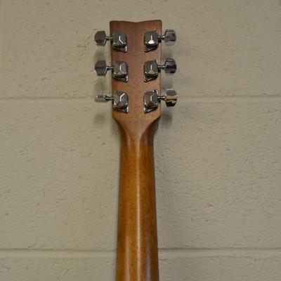 F-35 Yamaha Acoustic Guitar w/ Hard Case 43"x18"