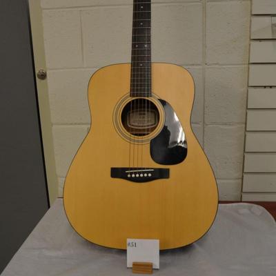 F-35 Yamaha Acoustic Guitar w/ Hard Case 43"x18"