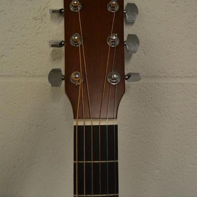 F-35 Yamaha Acoustic Guitar w/ Hard Case 43"x18"