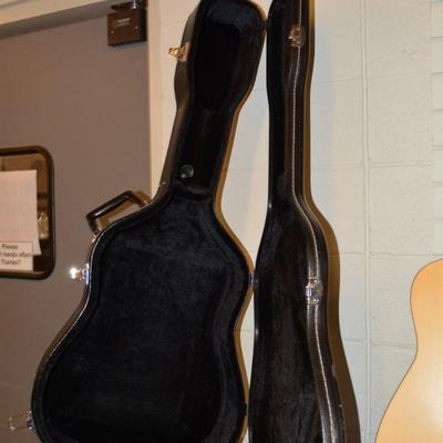 F-35 Yamaha Acoustic Guitar w/ Hard Case 43"x18"