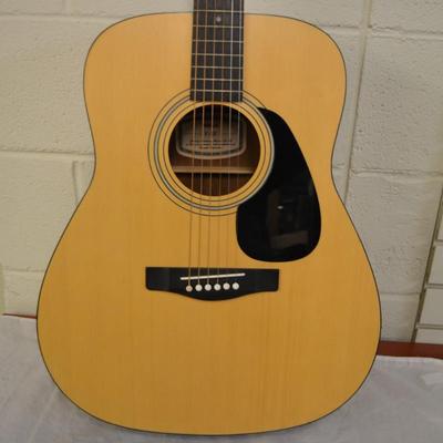 F-35 Yamaha Acoustic Guitar w/ Hard Case 43