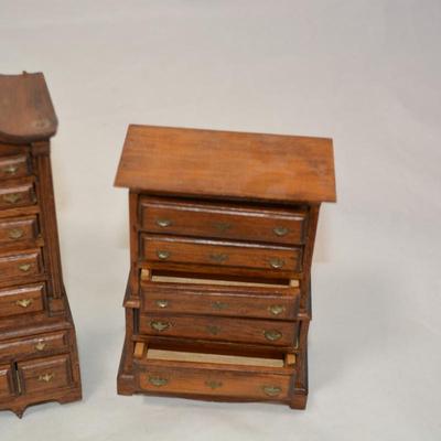 Lot of Vintage Wooden Dollhouse Furniture AS IS