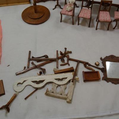 Lot of Vintage Wooden Dollhouse Furniture AS IS