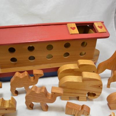 Hand Crafted Wooden Noah's Ark w/ Animals