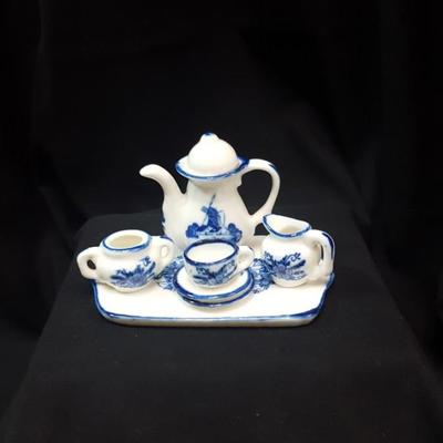 Delft Blue Miniature Tea Set