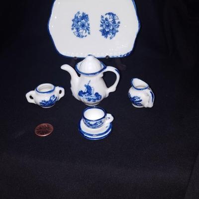 Delft Blue Miniature Tea Set