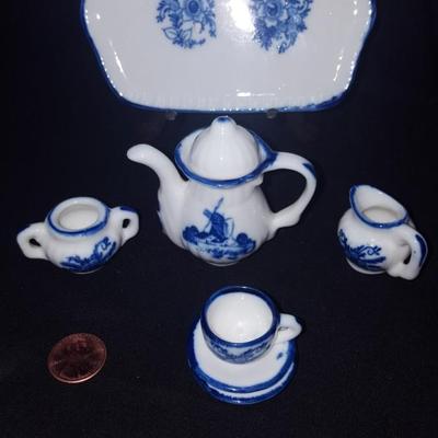 Delft Blue Miniature Tea Set