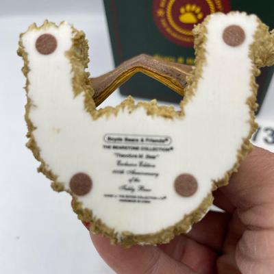 Boydâ€™s bear-Theodore M Bear