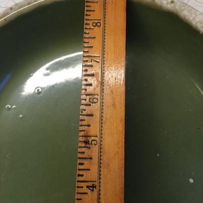 Hull ceramic pie plate