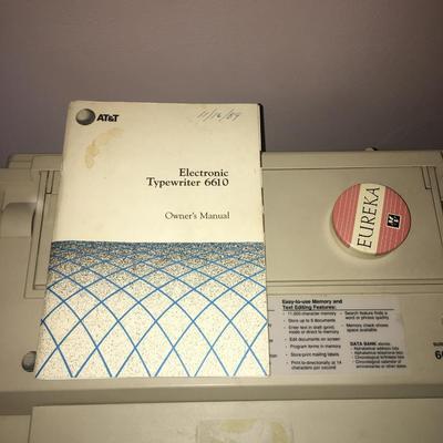 AT&T 6610 Surespell 2 Electric Typewriter Tested