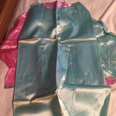 Vintage 4 piece silk pj set in suitcase