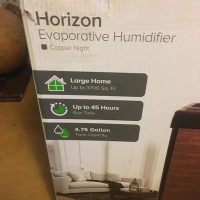 AIrCAre evaporative humidifier
