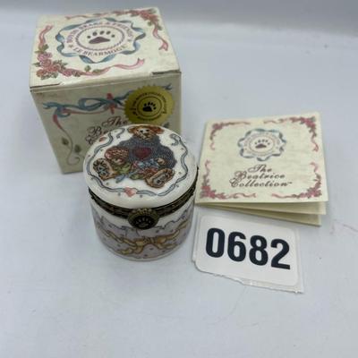 Boydâ€™s bear hinged trinket