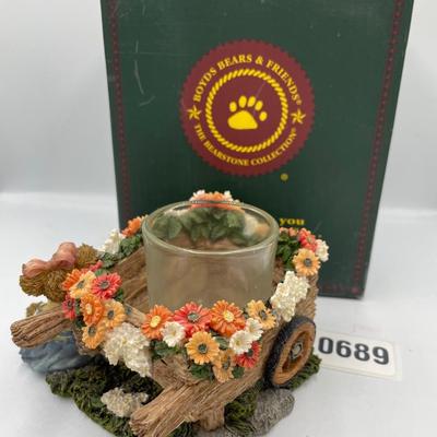 Boydâ€™s bear-he who plants a garden