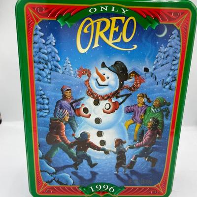 Oreo Christmas tin