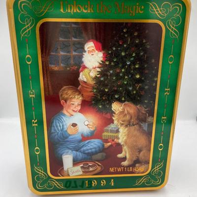 Oreo Christmas tin