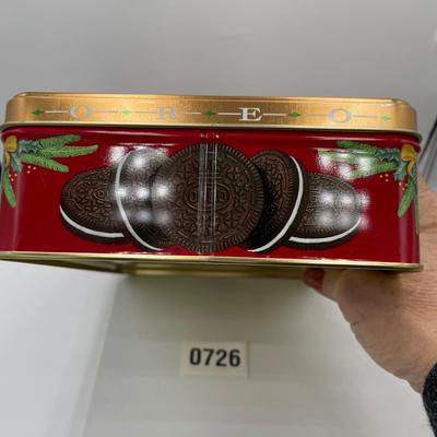 Oreo Christmas tin