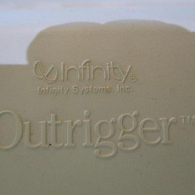 Infinity Outrigger Speakers - B