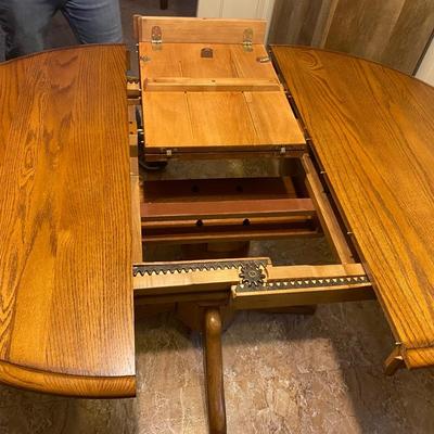 Beautiful Table and 2 Chairs
