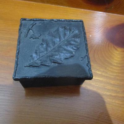 Trinket Box with Leaf Design - D