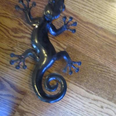 Painted Metal Salamander - E