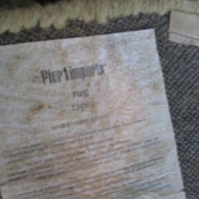 Pier 1 Round Accent Rug- Approx 35 3/4