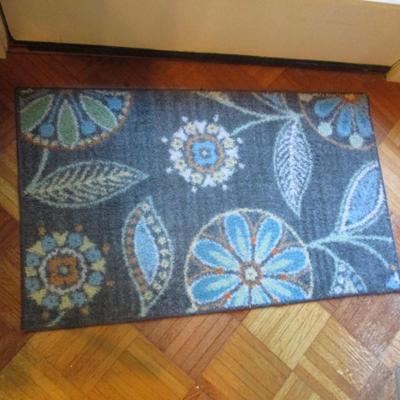 Kitchen Rug- Approx 33