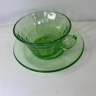 2 Optic design  Uranium green glow glass Tea Coffe Cups and Saucers