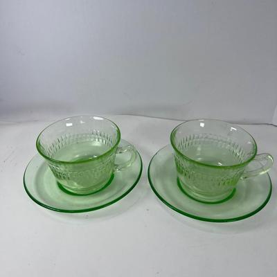 Uranium green glow  Glass set two hen scratch  tea coffee cups and plain saucers