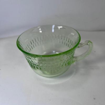 Uranium green glow  Glass set two hen scratch  tea coffee cups and plain saucers