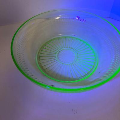 10" Optic ray Uranium Green Glow Glass fruit Bowl 1940s
