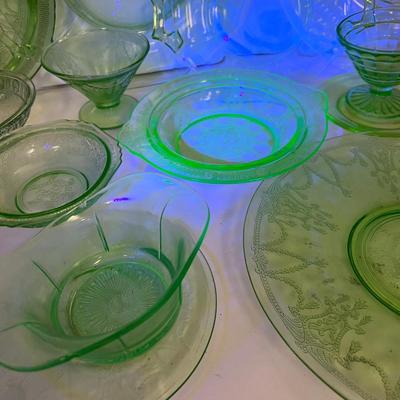 Large lot 17 pieces uranium Glow Glass, Plates, Bowls, Cake trays