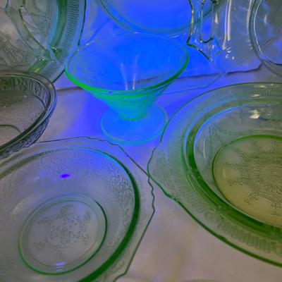 Large lot 17 pieces uranium Glow Glass, Plates, Bowls, Cake trays