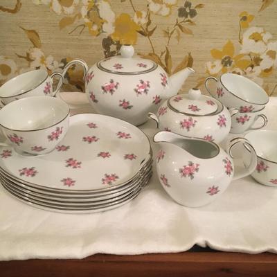 Noritake Palace Rose snack set