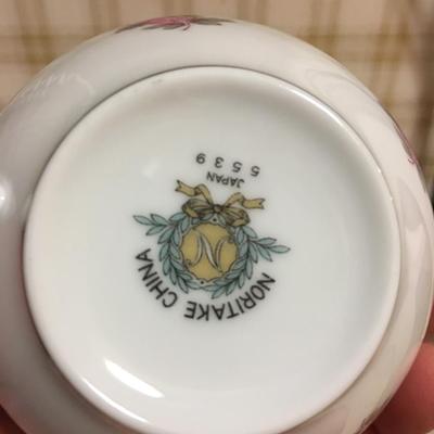 Noritake Palace Rose snack set
